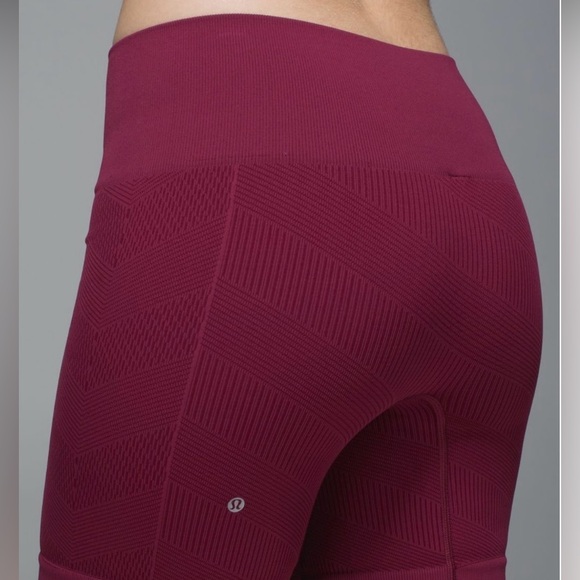 Lululemon Sculpt Short
Dashing Purple size 4 - Picture 4 of 4